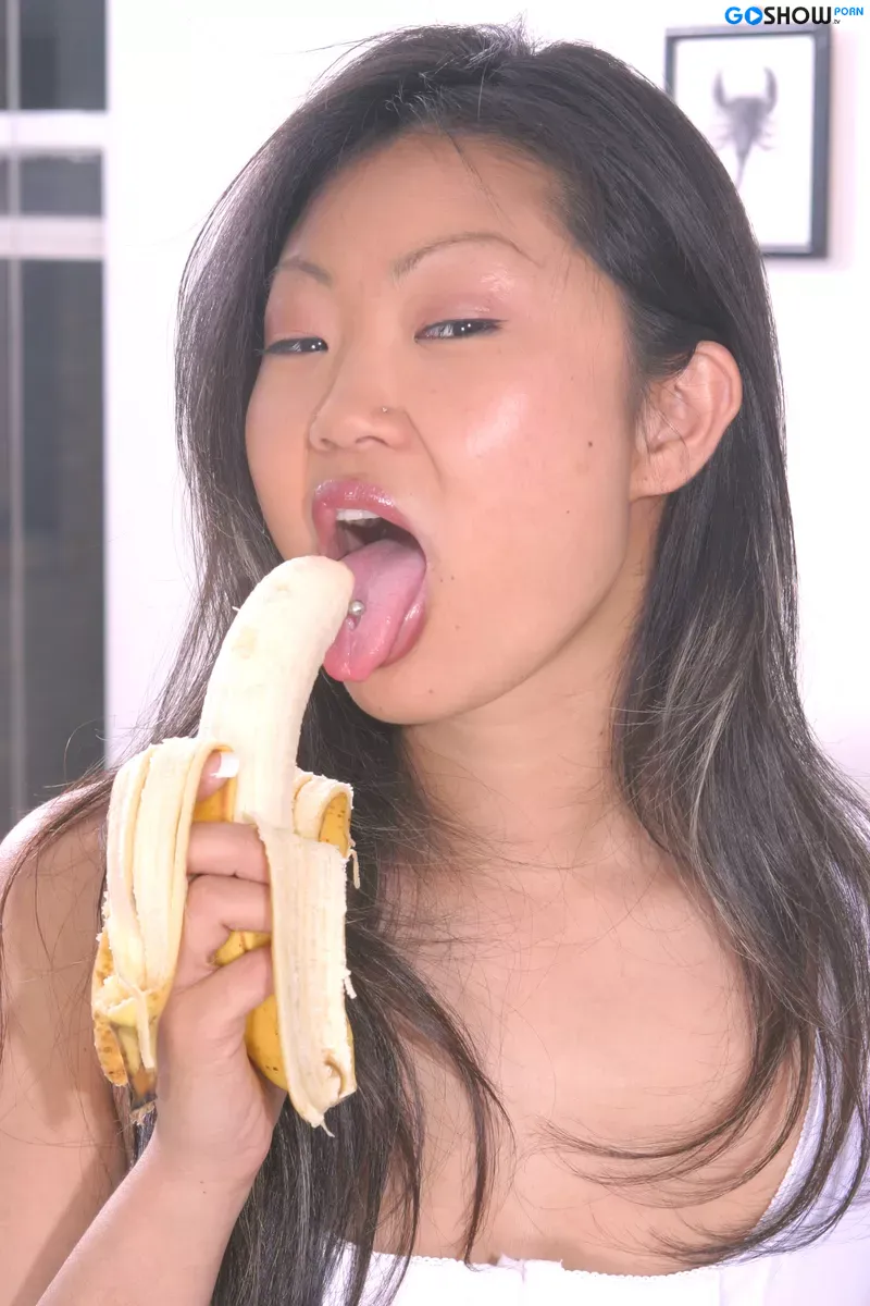 Japan XXX Video XXX Japan Video XXX Uncensored - Asian Girl Loves Fingering and Blowjobs - Photo of the Day!